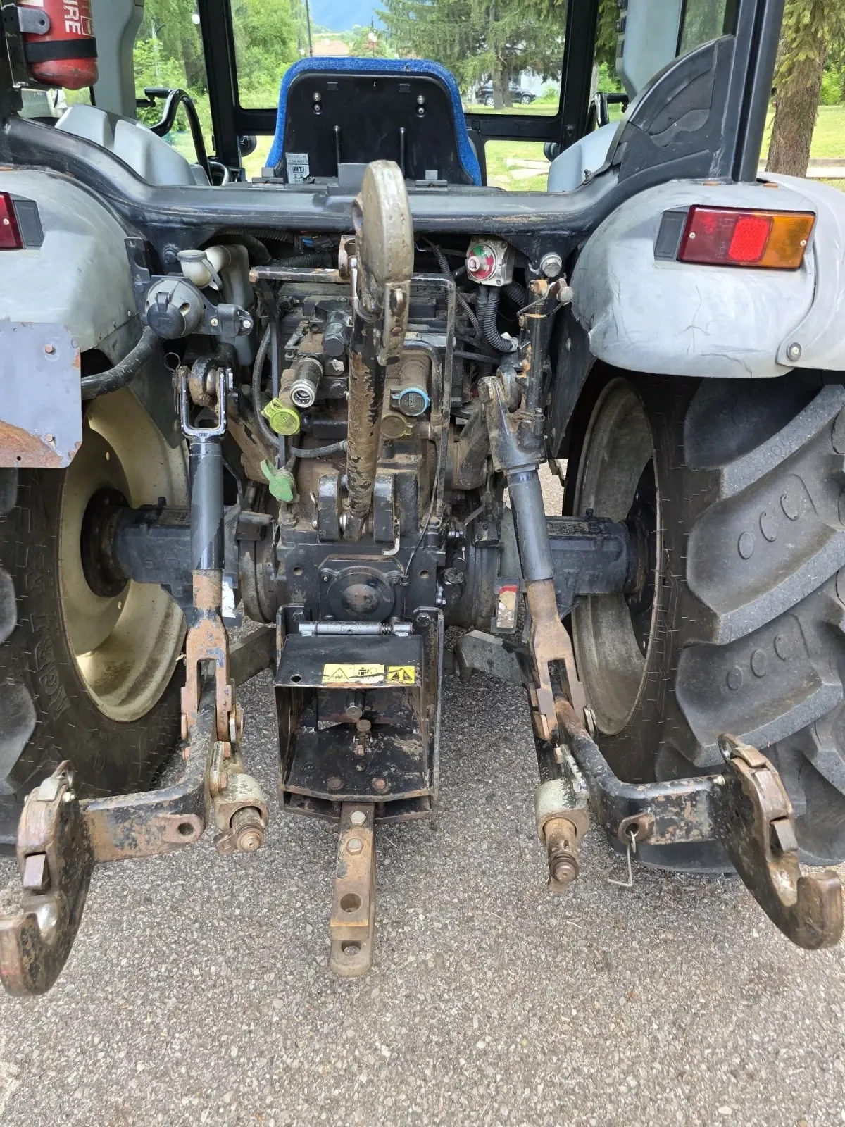 Трактор New Holland T4050F - изображение 6