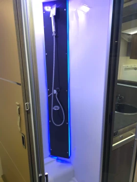 Кемпер Ford Challenger промоция до 12.12.2025, снимка 5