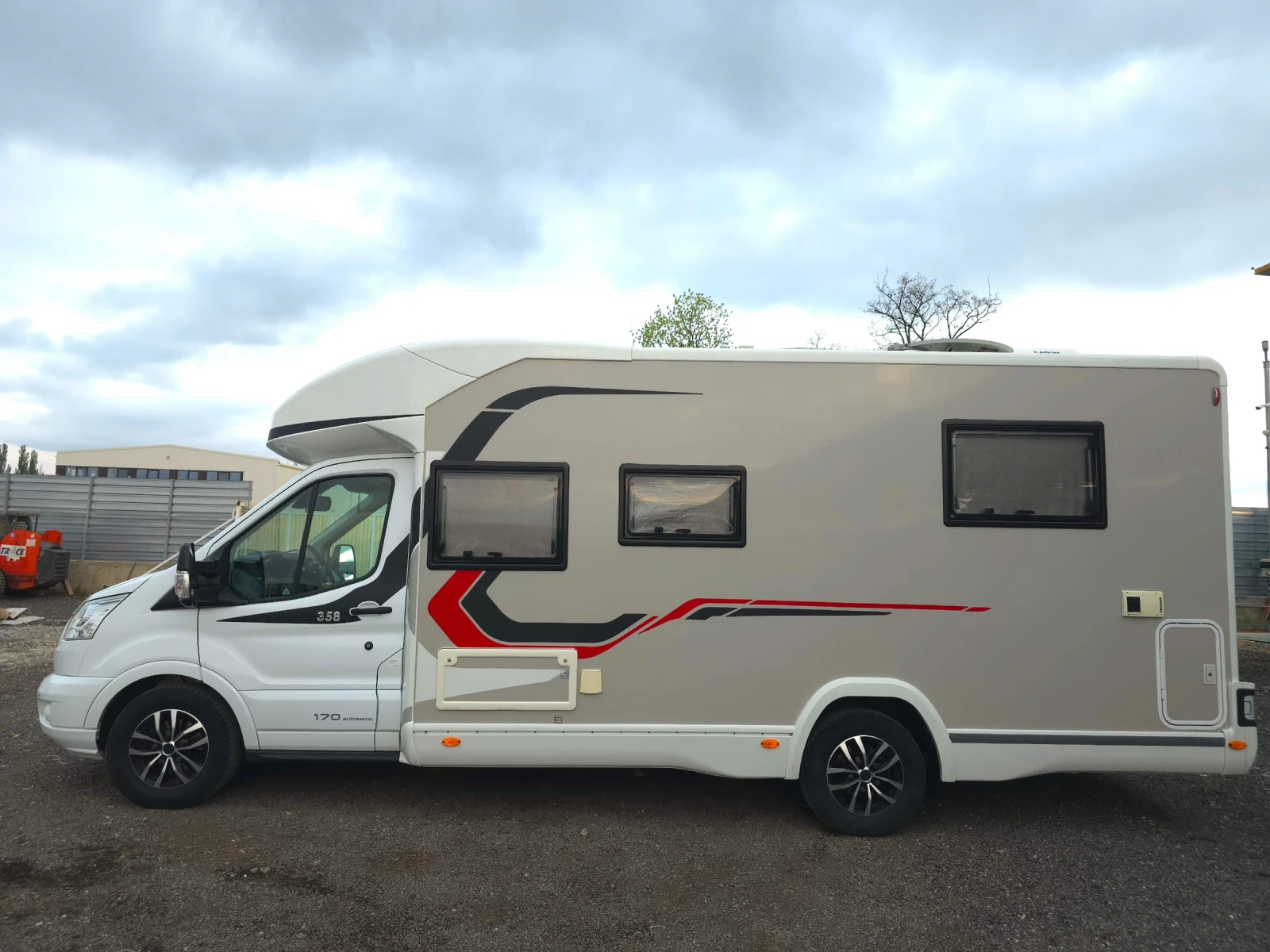  Ford Challenger   12.12.2025 | Mobile.bg   14