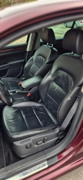 Skoda Superb 2.0TDI* DSG* NAVI* ОБСЛУЖЕН, снимка 7