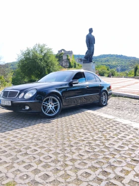 Mercedes-Benz E 320, снимка 1