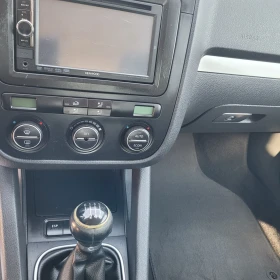 VW Golf 2.0tdi/140k.c. - 2999 € / 5865.53 лв. - 39017375 10