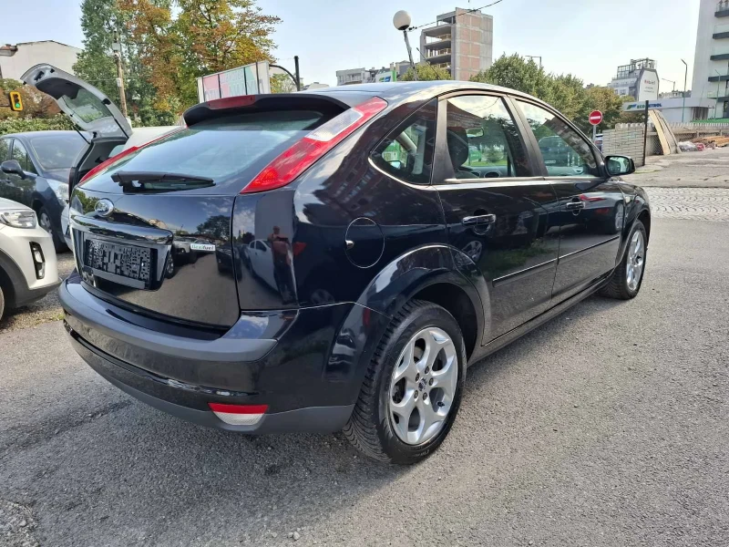 Ford Focus 1.8i, снимка 4 - Автомобили и джипове - 47127777