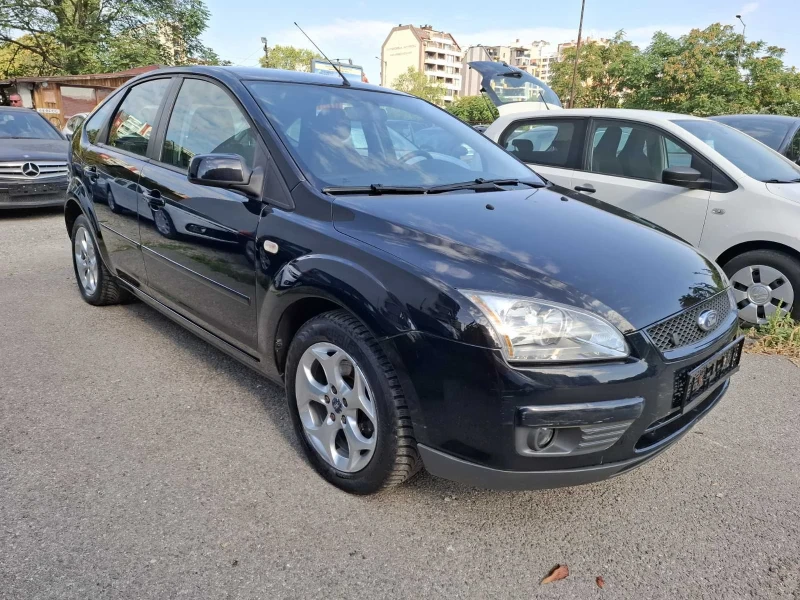 Ford Focus 1.8i, снимка 2 - Автомобили и джипове - 47127777