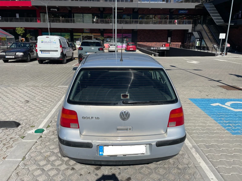 VW Golf 1.6 , снимка 4 - Автомобили и джипове - 47420746