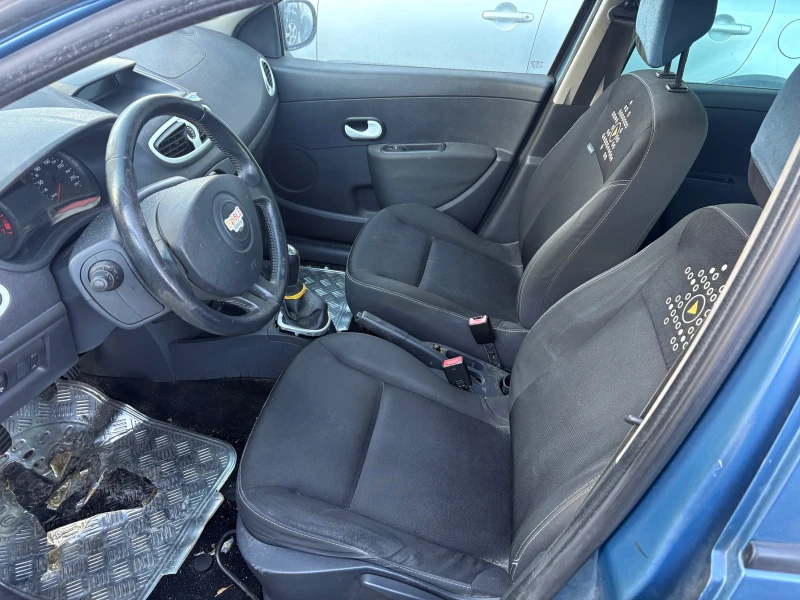 Renault Clio 1.1i, снимка 8 - Автомобили и джипове - 48100665