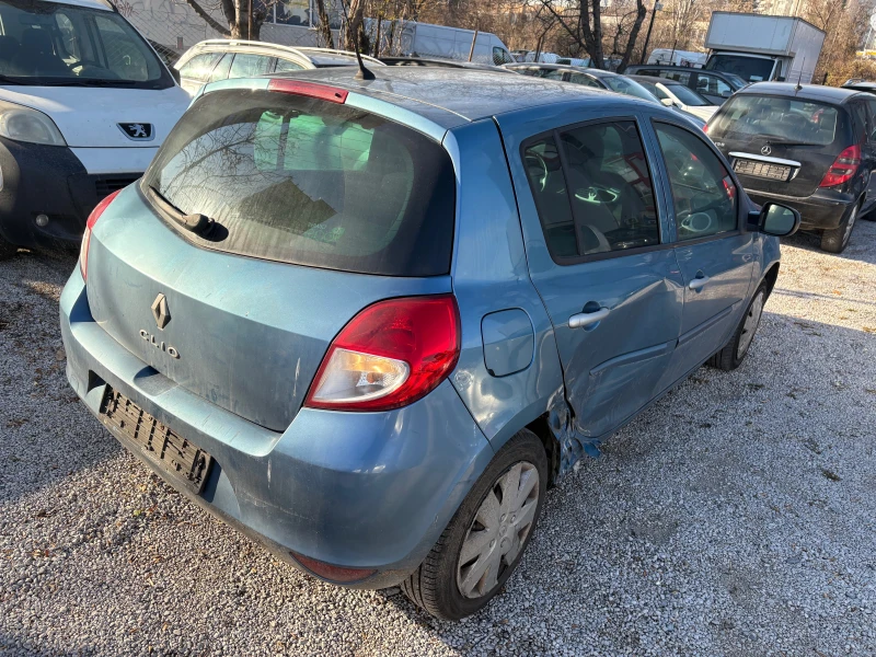 Renault Clio 1.1i, снимка 3 - Автомобили и джипове - 48100665