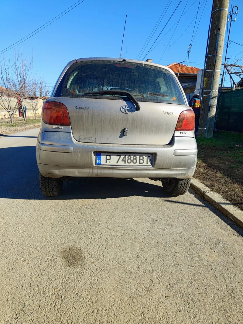 Toyota Yaris 1.0 VVTI, снимка 2 - Автомобили и джипове - 48738589