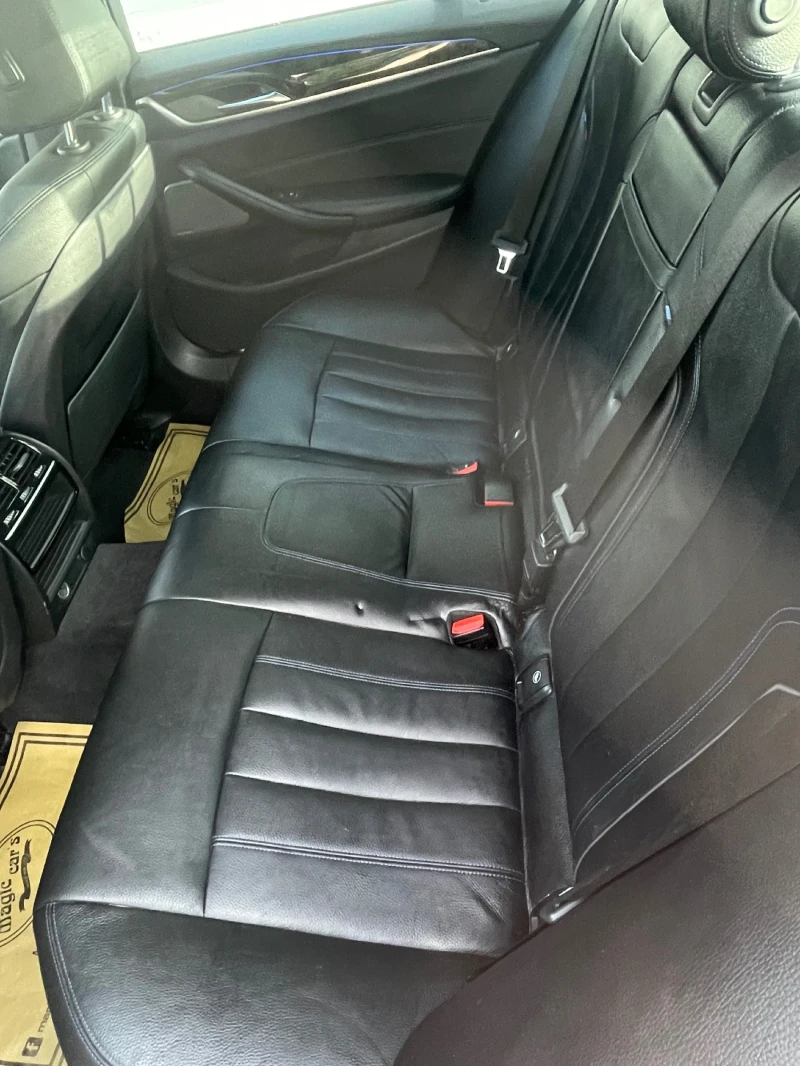 BMW 530 M Sport Line, снимка 11 - Автомобили и джипове - 49935492