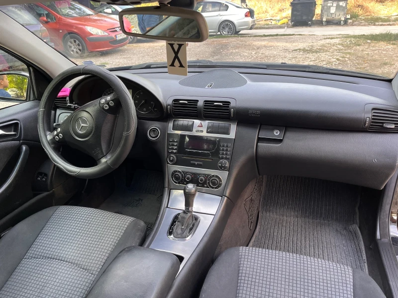 Mercedes-Benz C 180, снимка 5 - Автомобили и джипове - 53137075