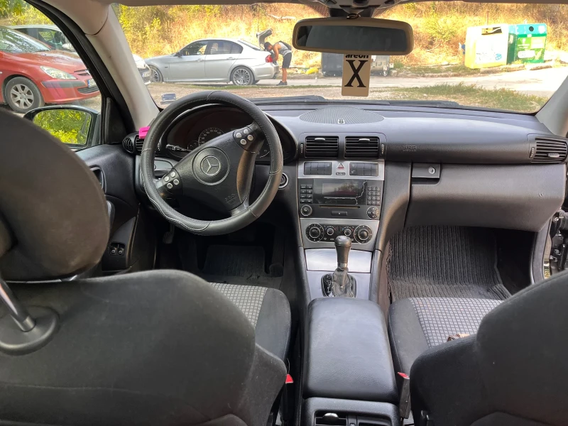 Mercedes-Benz C 180, снимка 9 - Автомобили и джипове - 53137075