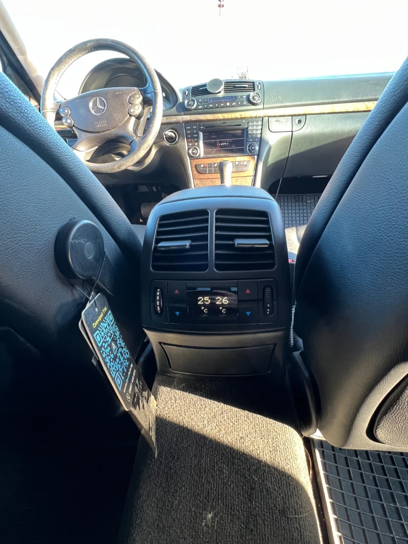 Mercedes-Benz E 280 4-matic 5G tronic, снимка 12 - Автомобили и джипове - 52968293