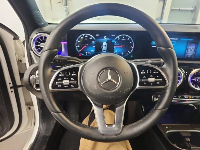 Mercedes-Benz A 220 * CARFAX * БЕЗ ПЪРВОНАЧАЛНА ВНОСКА, снимка 12 - Автомобили и джипове - 53238894