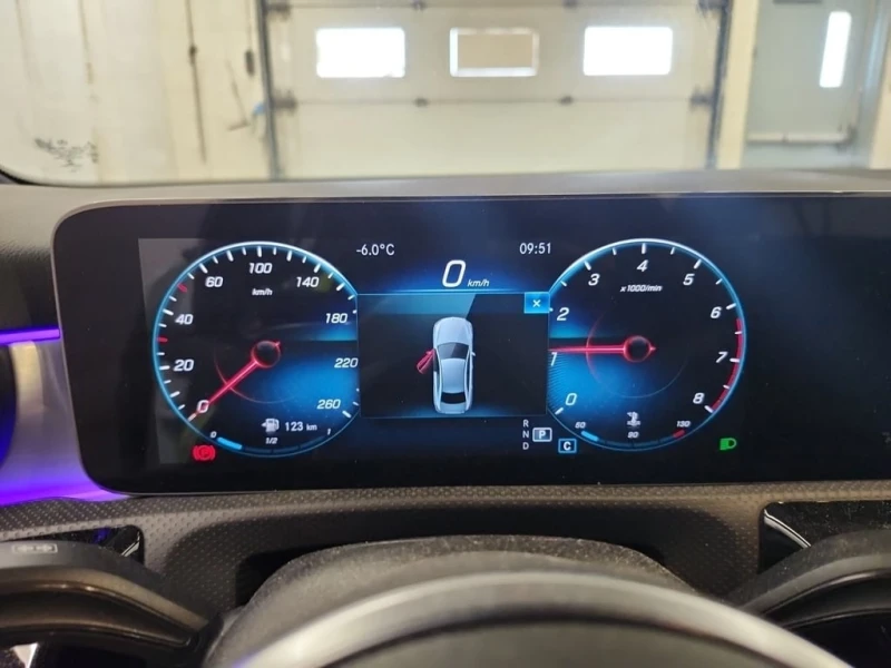 Mercedes-Benz A 220 * CARFAX * БЕЗ ПЪРВОНАЧАЛНА ВНОСКА, снимка 11 - Автомобили и джипове - 53238894