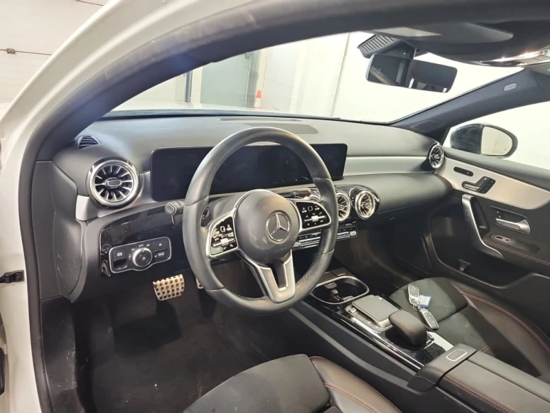 Mercedes-Benz A 220 * CARFAX * БЕЗ ПЪРВОНАЧАЛНА ВНОСКА, снимка 10 - Автомобили и джипове - 53238894