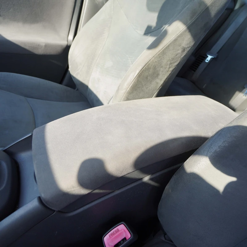 Toyota Prius 1.8 Hybrid, снимка 10 - Автомобили и джипове - 53540022