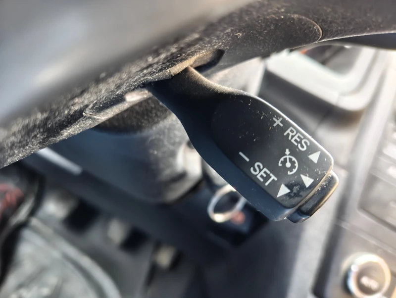 Toyota Avensis 2.2D 150ps EURO5B oбслужен, снимка 9 - Автомобили и джипове - 53558640