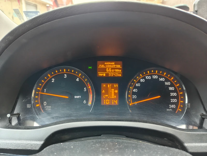 Toyota Avensis 2.2D 150ps EURO5B oбслужен, снимка 7 - Автомобили и джипове - 53558640