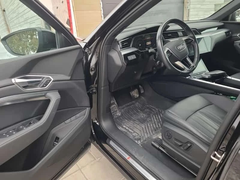 Audi E-Tron PROGRESSIV  CARFAX - изображение 3