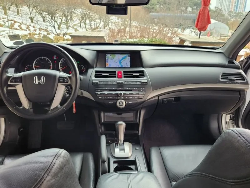 Honda Accord 3.5, снимка 7 - Автомобили и джипове - 55715349