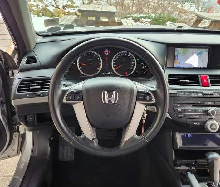 Honda Accord 3.5, снимка 16 - Автомобили и джипове - 55715349