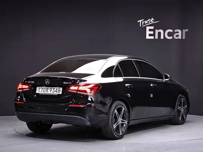 Mercedes-Benz A 250 4Matic Sedan, снимка 2 - Автомобили и джипове - 56295111