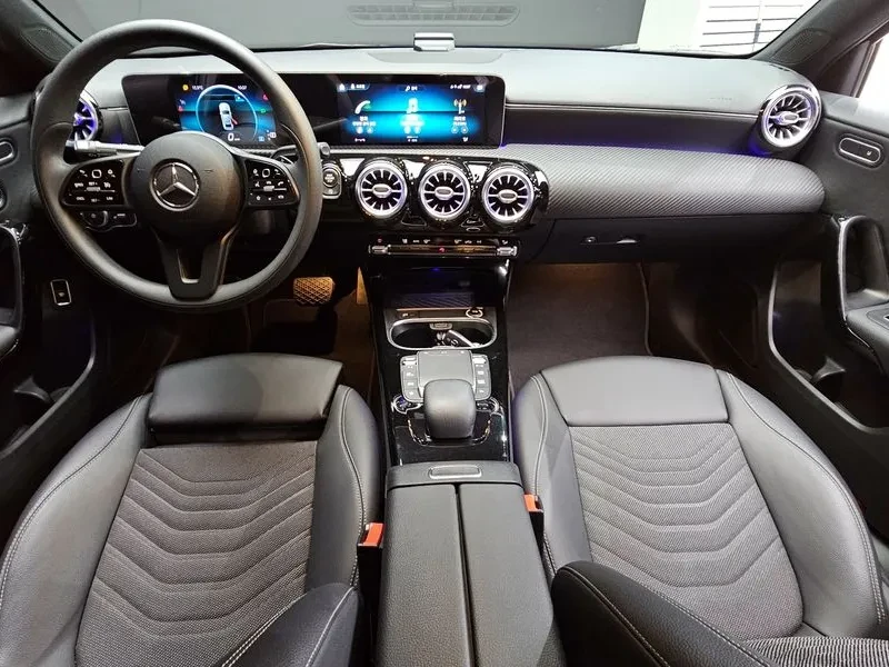 Mercedes-Benz A 250 4Matic Sedan, снимка 7 - Автомобили и джипове - 56295111