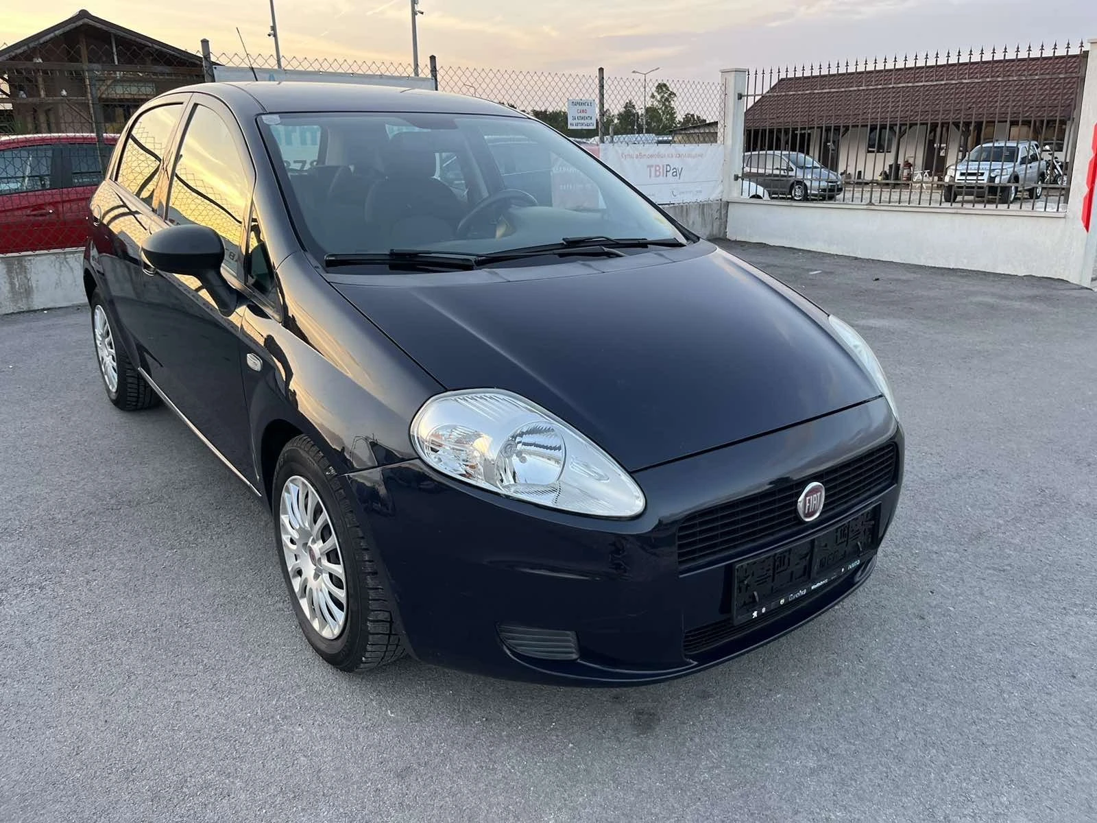 Fiat Punto GRANDE 1.2I 65кс 109 000км КЛИМАТИК - изображение 3