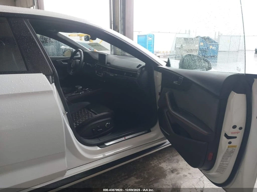 Audi Rs5 * 2.9T * CARFAX * БЕЗ ПЪРВОНАЧАЛНА ВНОСКА - изображение 5