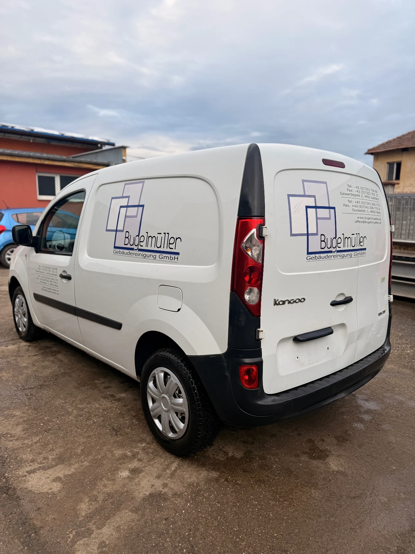 Renault Kangoo 1.5 DCI/Климатик/Сервизна книжка/Обслужен, снимка 8 - Автомобили и джипове - 53227191