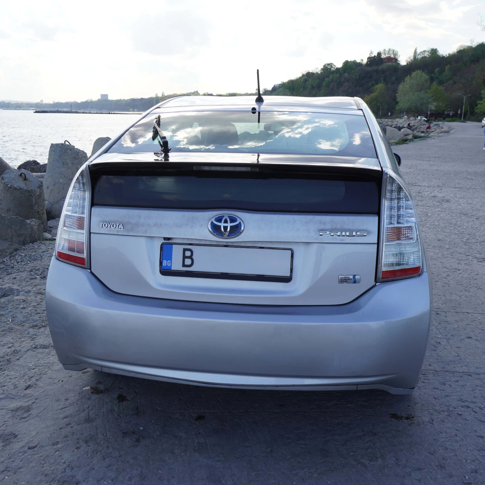 Toyota Prius 1.8 Hybrid - изображение 5