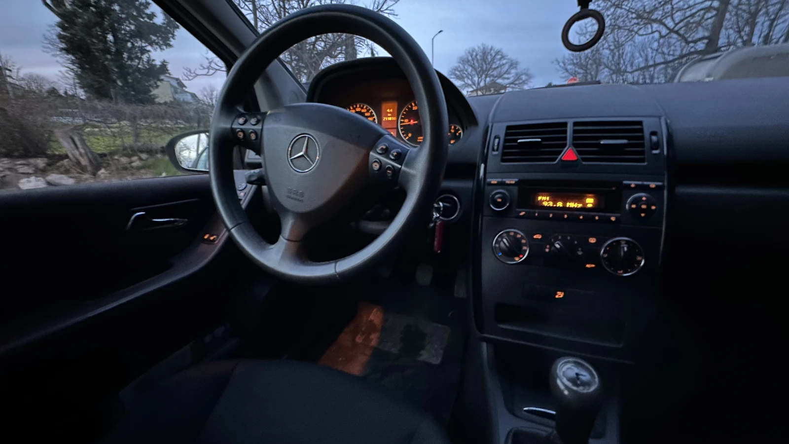 Mercedes-Benz A 180, снимка 5 - Автомобили и джипове - 53843899