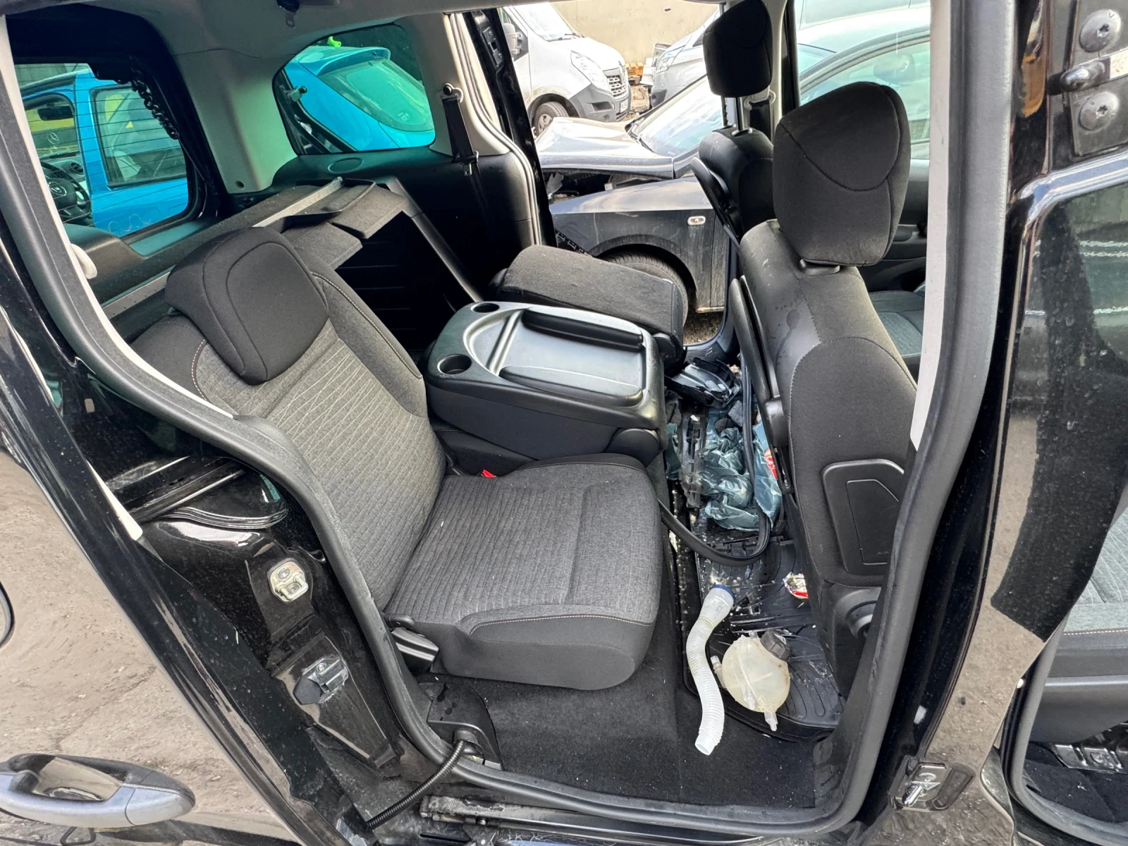 Citroen Berlingo 1.6HDI NAVIGATION evro6, снимка 8 - Автомобили и джипове - 53896740