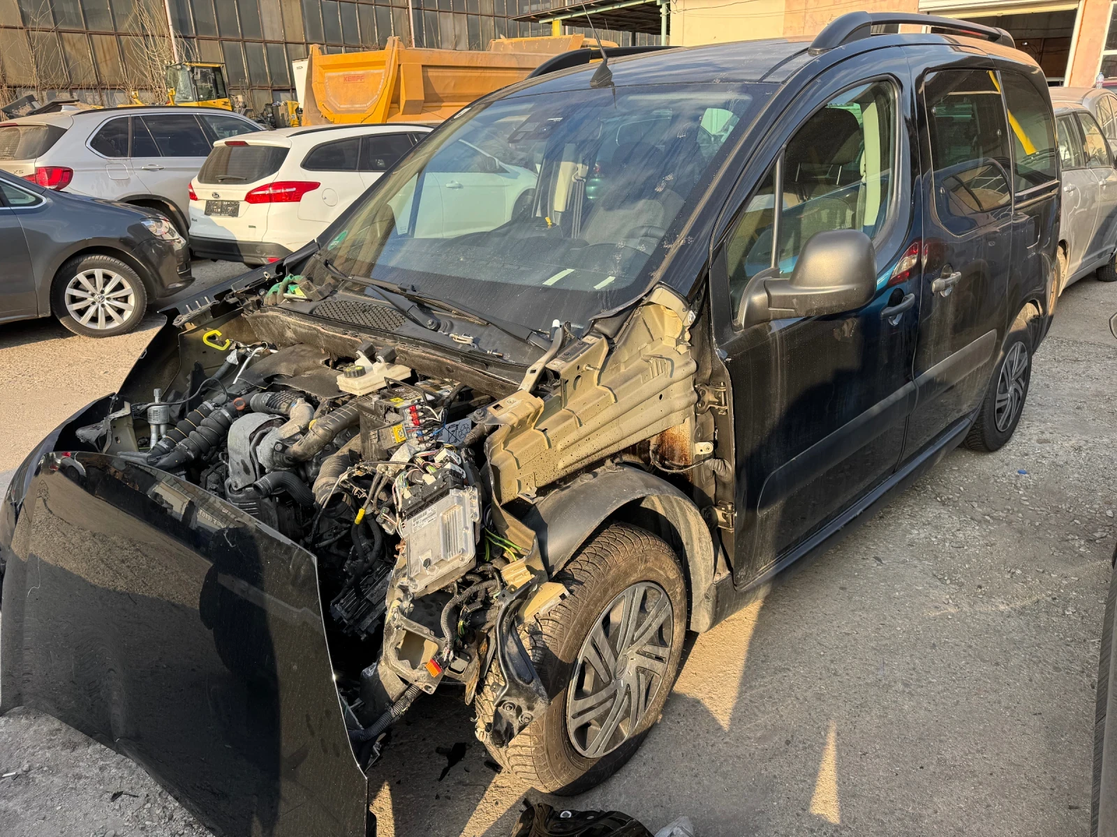 Citroen Berlingo 1.6HDI NAVIGATION evro6, снимка 5 - Автомобили и джипове - 53896740