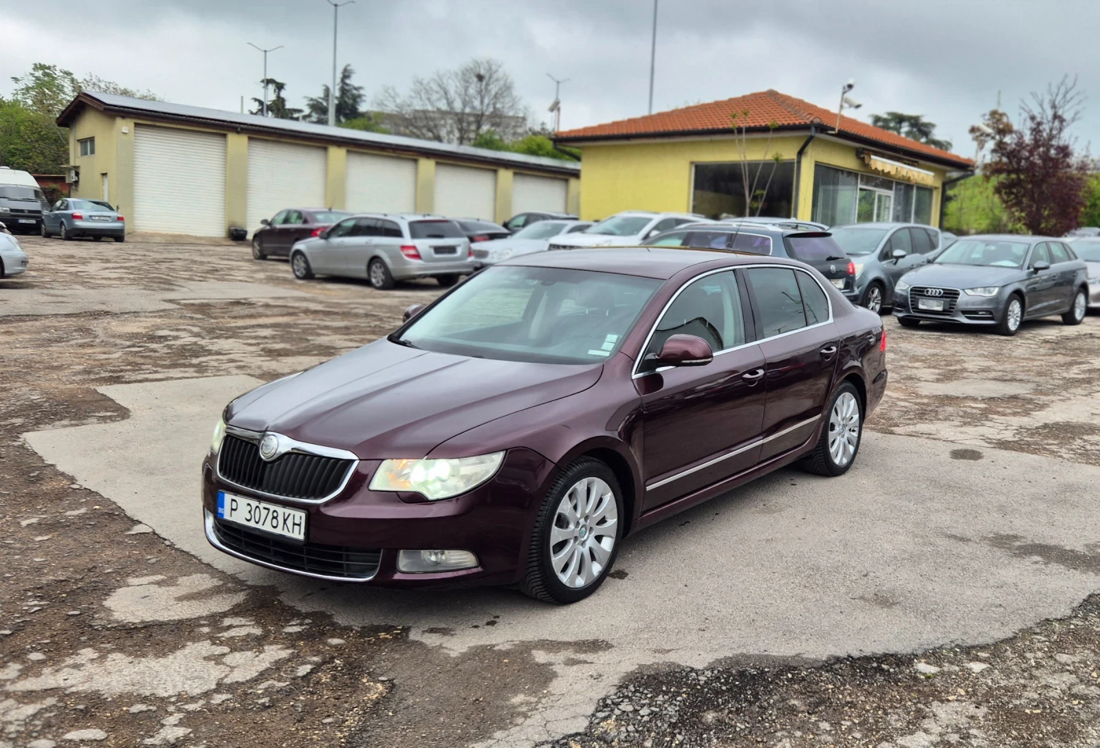 Skoda Superb 2.0TDI* DSG* NAVI* ОБСЛУЖЕН
