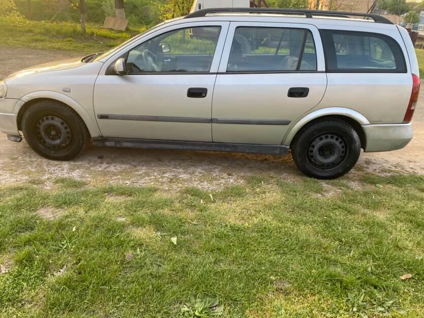 Opel Astra, снимка 3 - Автомобили и джипове - 54372113