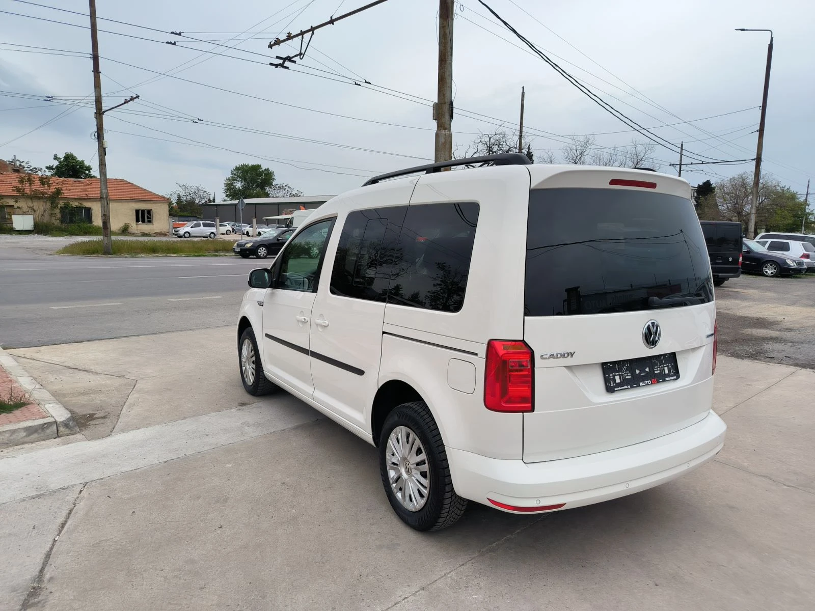 VW Caddy 1.4-6sk-Euro-6D, снимка 7 - Автомобили и джипове - 54477092