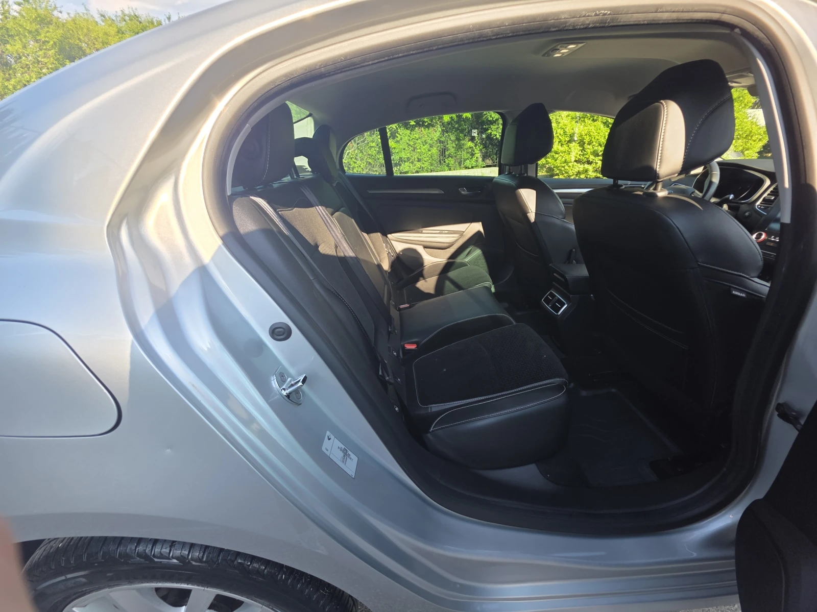 Renault Megane Intens 1.5 dCi / 110к.с, снимка 12 - Автомобили и джипове - 54848920