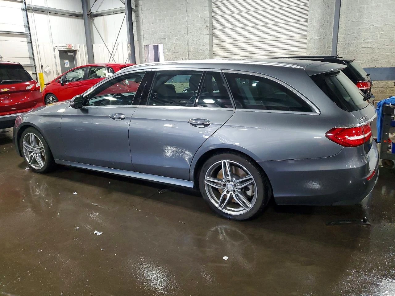 Mercedes-Benz E 400 3.0l 4Matic, снимка 2 - Автомобили и джипове - 54879579