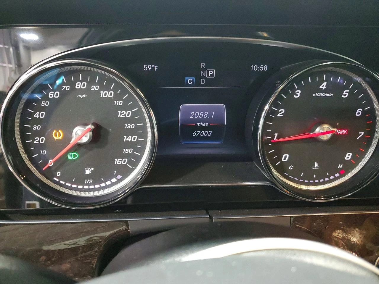 Mercedes-Benz E 400 3.0l 4Matic, снимка 9 - Автомобили и джипове - 54879579
