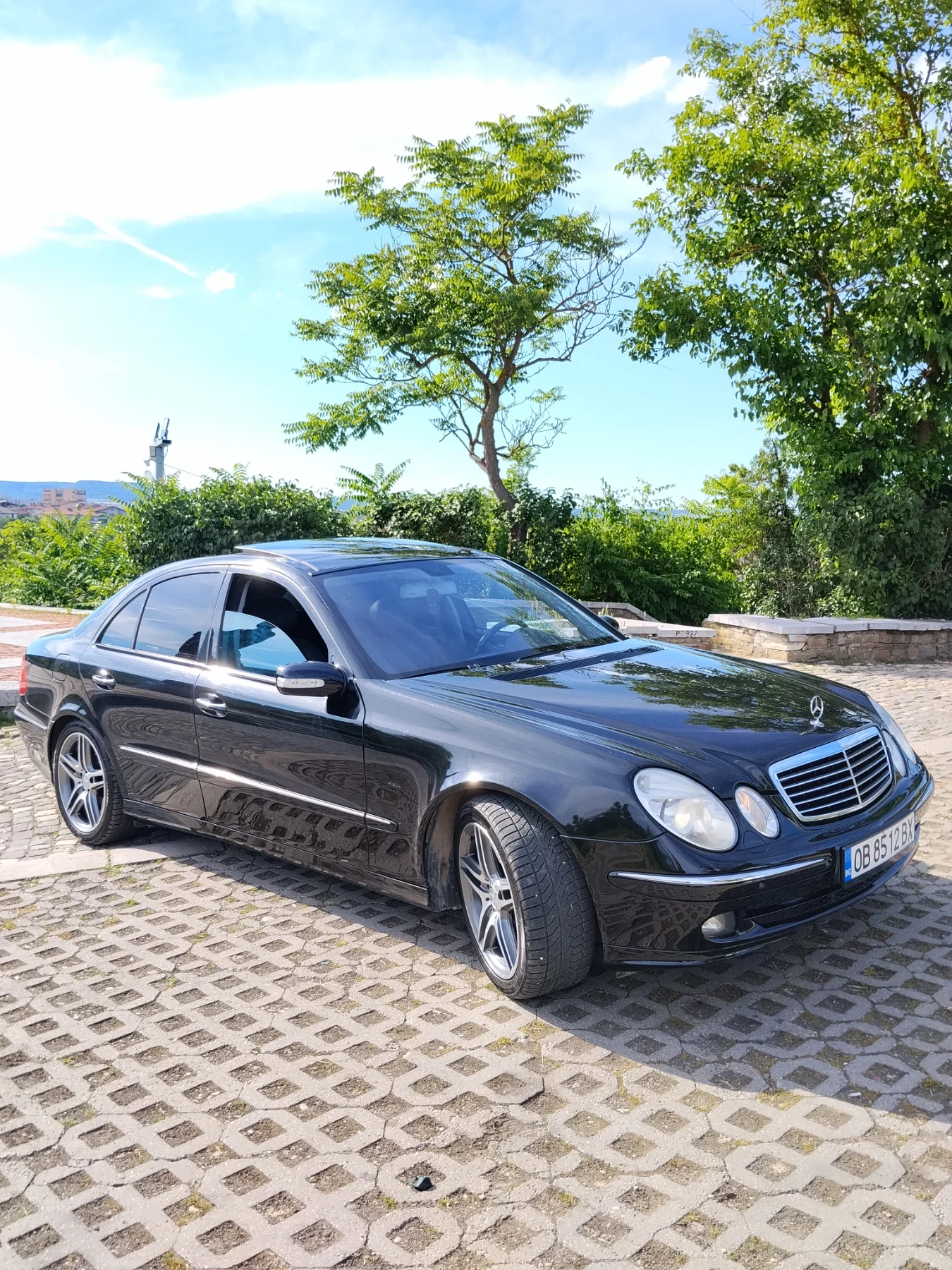 Mercedes-Benz E 320, снимка 7 - Автомобили и джипове - 54947091