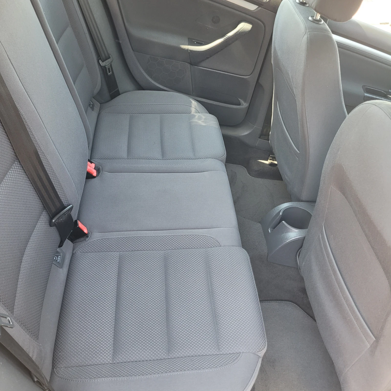 VW Golf 2.0tdi/140k.c., снимка 8 - Автомобили и джипове - 55117319
