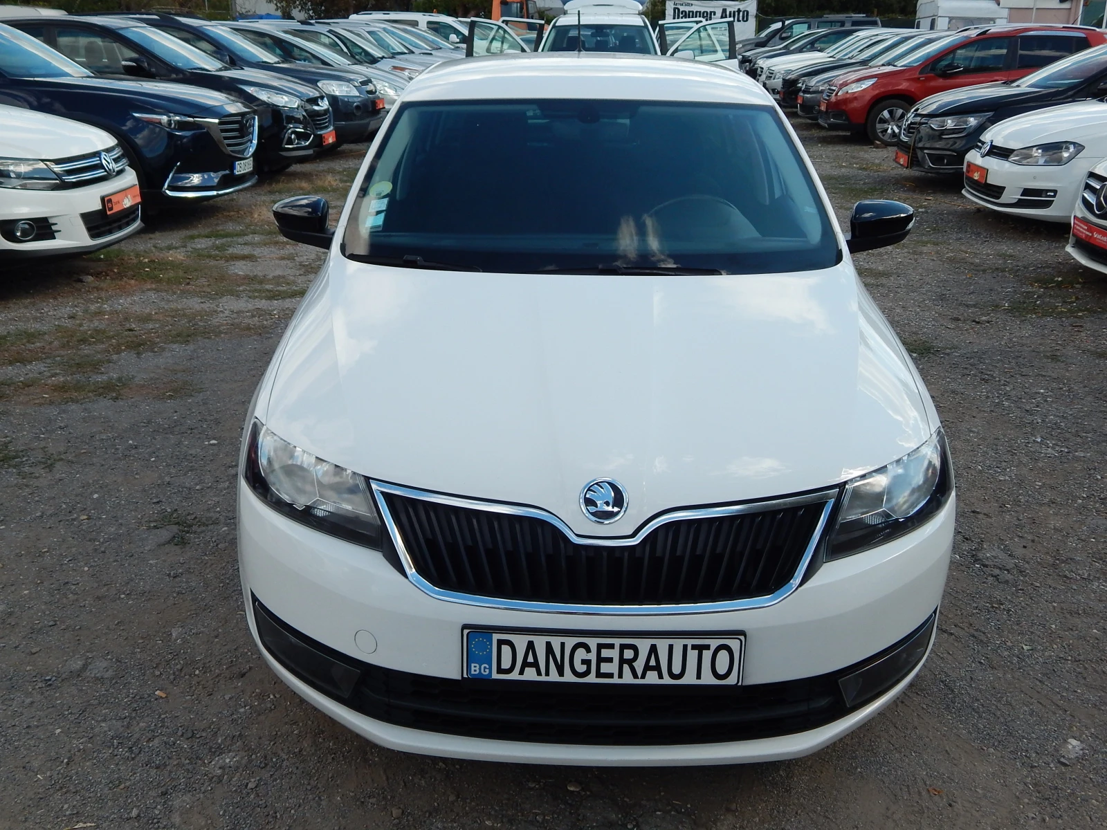 Skoda Rapid 1.4TDI* EURO6* АВТОМАТИК* , снимка 2 - Автомобили и джипове - 56104170