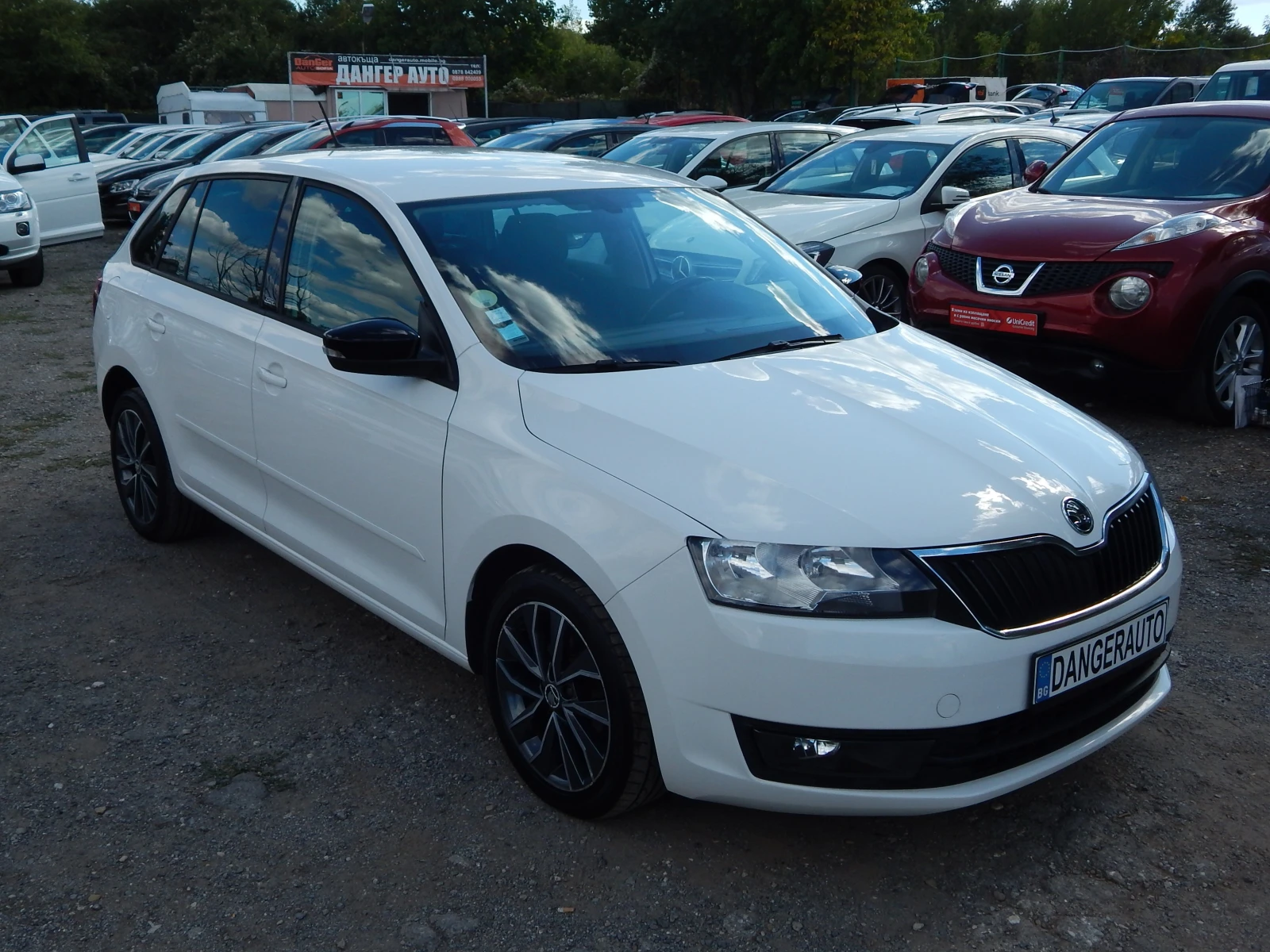 Skoda Rapid 1.4TDI* EURO6* АВТОМАТИК* , снимка 3 - Автомобили и джипове - 56104170