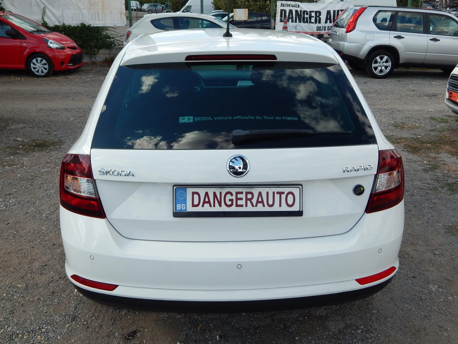 Skoda Rapid 1.4TDI* EURO6* АВТОМАТИК* , снимка 5 - Автомобили и джипове - 56104170
