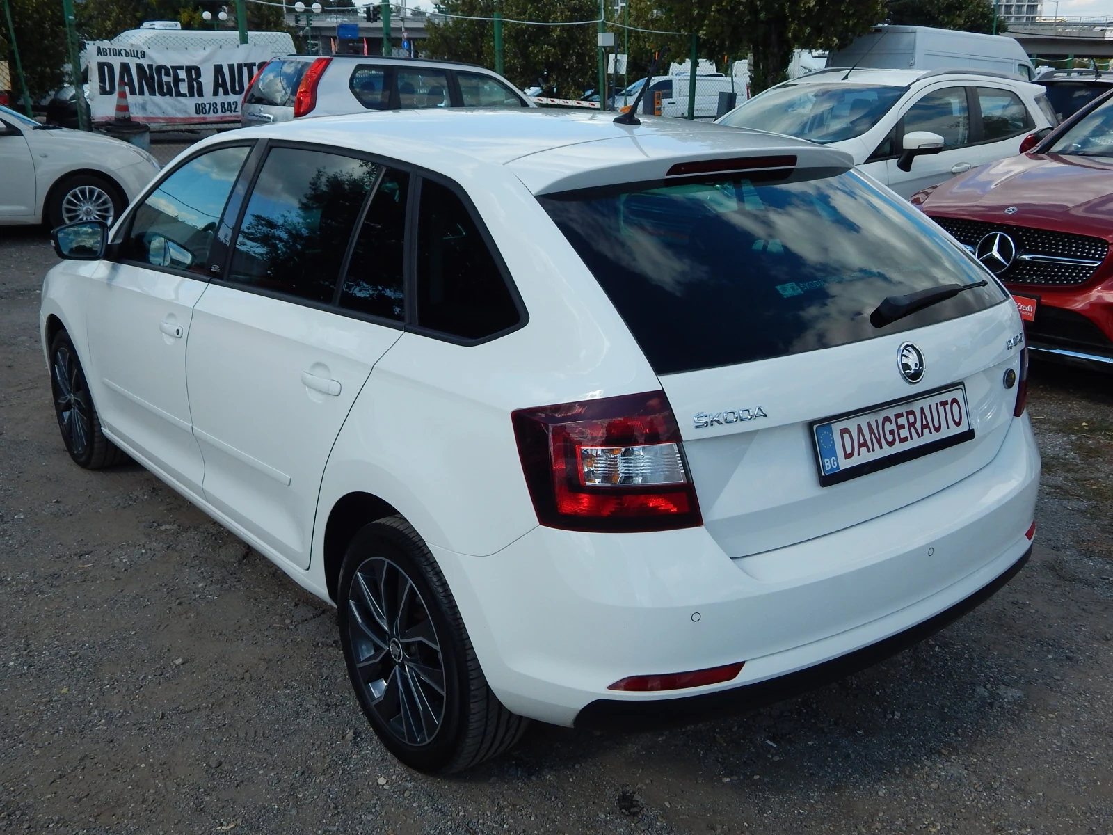 Skoda Rapid 1.4TDI* EURO6* АВТОМАТИК* , снимка 6 - Автомобили и джипове - 56104170