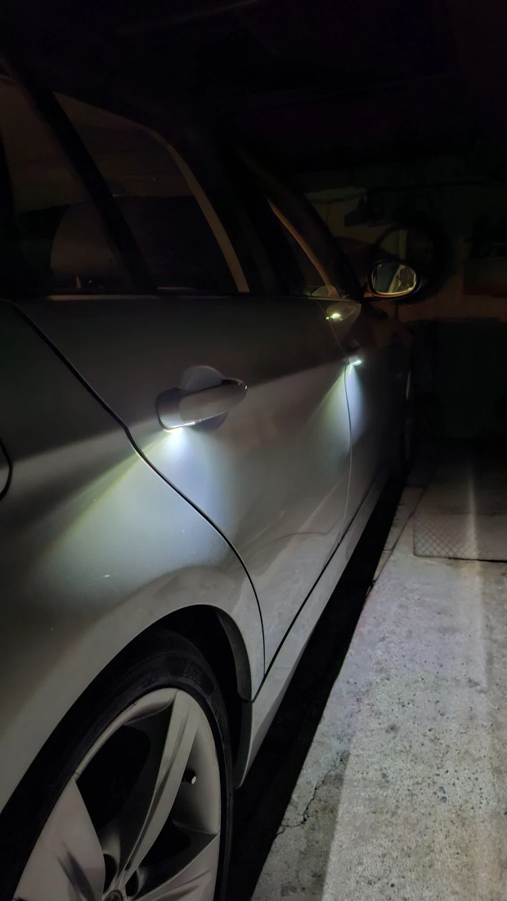 BMW 320, снимка 9 - Автомобили и джипове - 56316513