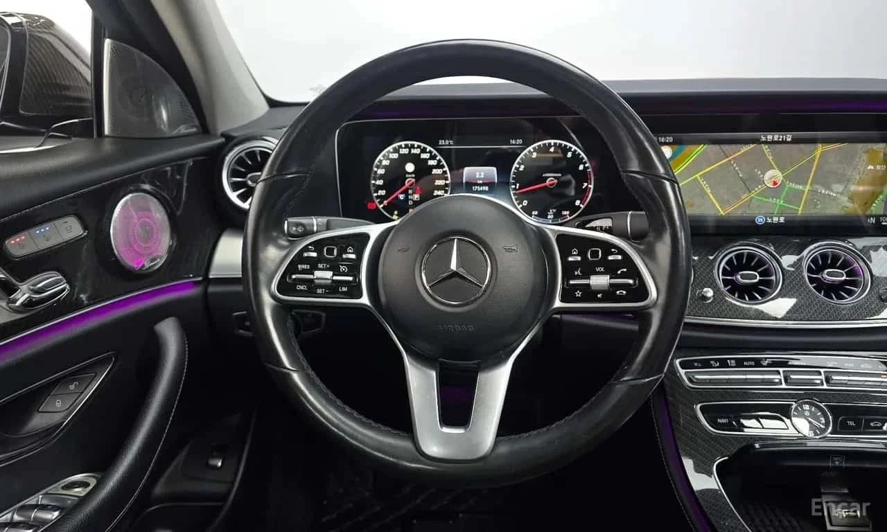 Mercedes-Benz E 300, снимка 12 - Автомобили и джипове - 56737177