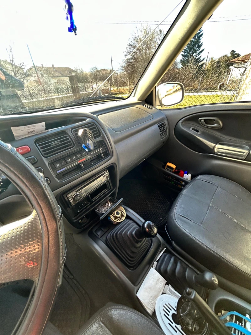 Suzuki Grand vitara 2.0, снимка 3 - Автомобили и джипове - 46802957