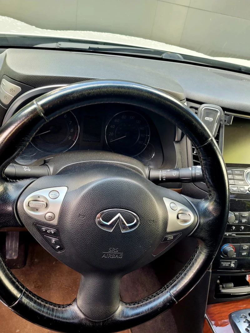 Infiniti Fx 35, снимка 5 - Автомобили и джипове - 48411341